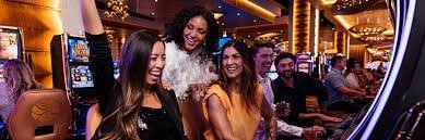 8887 Baccarat Live Table ဒိုင်လာနှင့် ကစားမှုအတွေ့အကြုံ